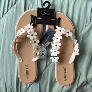Ashley Blue Daisy Flip flops Size 9